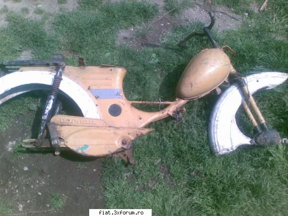 motoretele Carpati, o amintire placuta - un cadru cu ceva piese salvat de la pierzanie - Classic corner