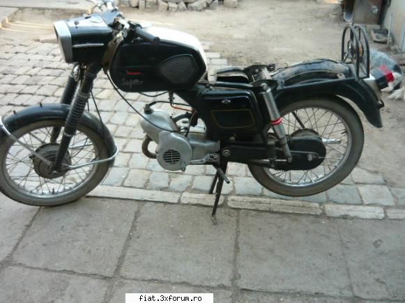 motoretele Carpati, o amintire placuta - am luat o mobra super50 zilele trecute vopsea - Classic corner