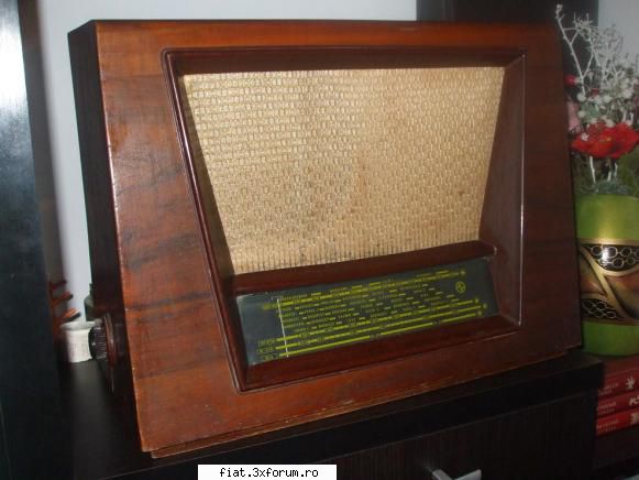 obiecte vechi - radio romanesc SERENADA fabricatie 1955 ( Radio - Classic corner