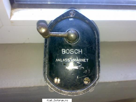 obiecte vechi - magnetou BOSCH pentru pornit avioanele din WWI - Classic corner
