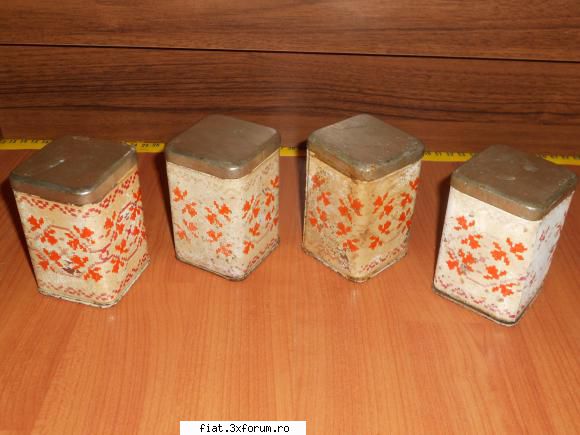 obiecte vechi - Cutii tabla vechi Romanesti,Anii 60 Cutiile au - Classic corner