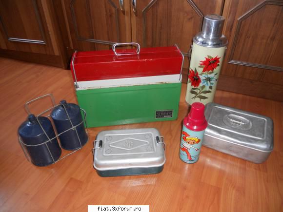 obiecte vechi - Obiecte de camping vechi. ROMANESTI. 1. Resou - Classic corner