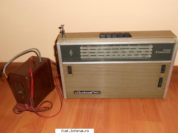 obiecte vechi - Vand Radio Romanesc ALBATROS, FUNCTIONAL - Classic corner