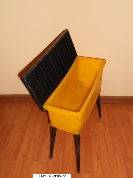 obiecte vechi - poza 2. Are 36 cm inaltimea mare si 32 cm - Classic corner