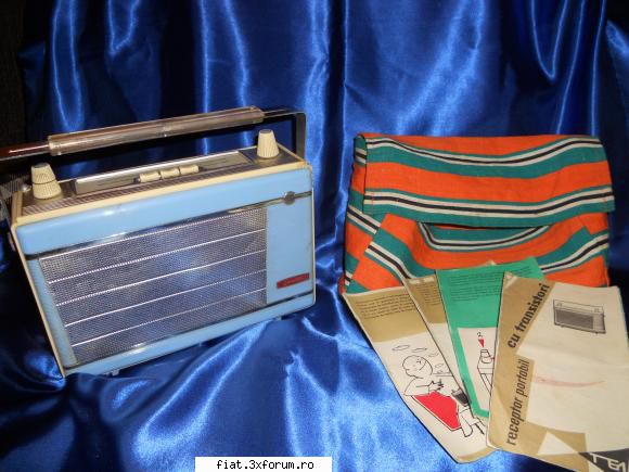 obiecte vechi - O adevarata piesa de muzeu. Radio Tesla 2805b T61 - Classic corner