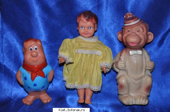 obiecte vechi - VANDUT- De vanzare figurine Aradeanca. Ofer mai - Classic corner