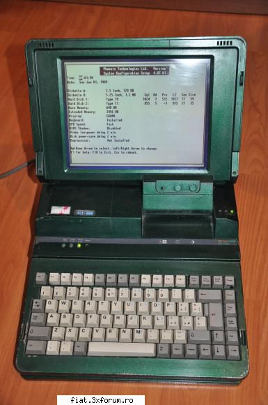 obiecte vechi - VANDUT- Laptop de Colectie AMSTRAD ALT-286,Anul - Classic corner