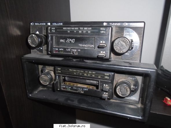 obiecte vechi - radio-casetofoane romanesti de colecti, unul - Classic corner