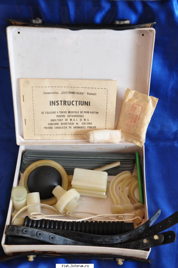 obiecte vechi - Ofer mai multe poze pe mail! - Classic corner