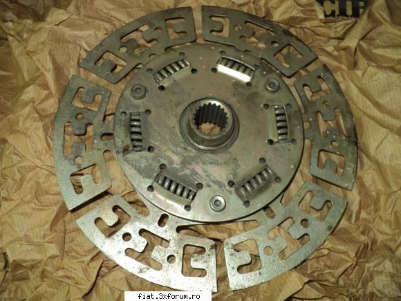 piese NOS Renault 10 - disc ambreiaj NOS - nu are ferodou pt ca asa s-a - Anunturi