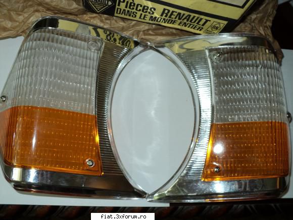 piese NOS Renault 10 - set semnalizatoare coltare CIBIE NOS - din cate - Anunturi