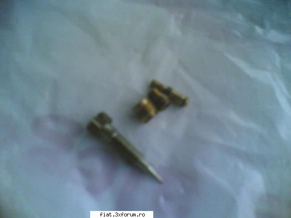 piese fiat 1300, 1500, 1800,2300 - jigloare ( nu stiu ce carburator) noi pret 10 ron - Bursa