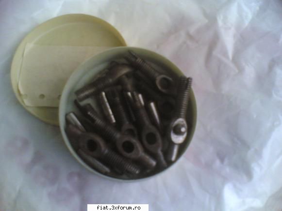 piese fiat 1300, 1500, 1800,2300 - suruburi reglare disc ambreaj fiat noi pret 30 ron - Bursa