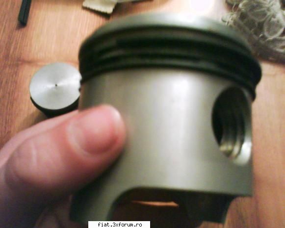 piese fiat 850 - am reusit sa fac cateva poze la set motor fiat - Club Fiat 850