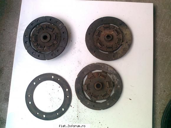 piese noi si second hand fiat 600 - disc ambreiaj 18 lei bucata - Bursa
