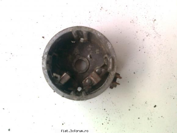 piese noi si second hand fiat 600 - capac electromotor in stare buna 20 lei - Bursa