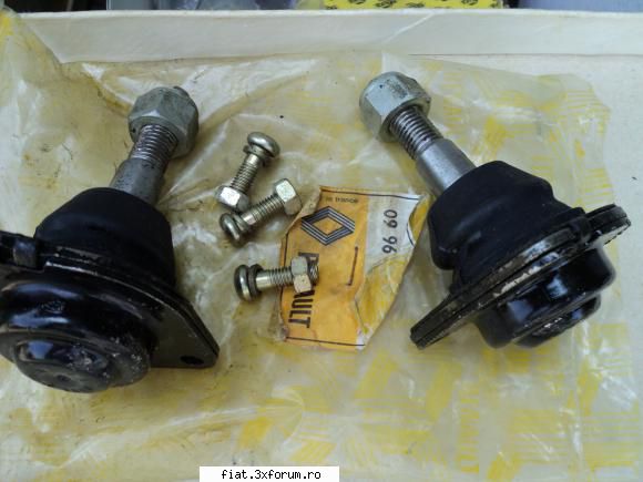 piese (unele NOS) DACIA 1100/Renault 8/Renault 10 - pe langa garnituri frana, si semnalizatorul - Anunturi