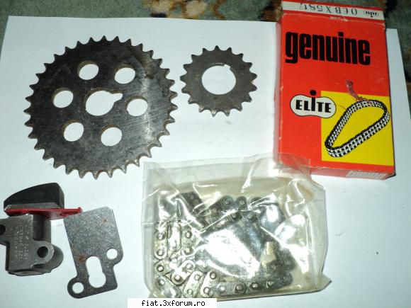 piese (unele NOS) DACIA 1100/Renault 8/Renault 10 - set distributie 290 RON - Anunturi