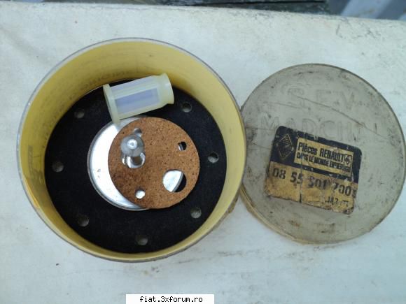 piese (unele NOS) DACIA 1100/Renault 8/Renault 10 - membrana pompa benzina noua - Anunturi