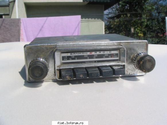radio-urile noastre - asta nu stiu pe ce masina o fost - Classic corner
