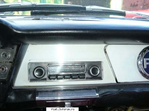 radio-urile noastre - radio mercedes cu fata de la autovox. Merge - Classic corner