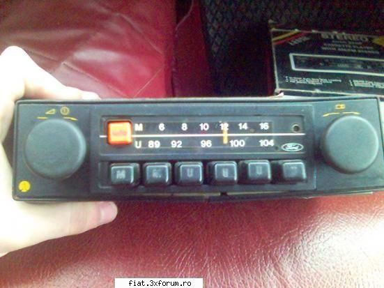 radio-urile noastre - radio Ford Canada 1982 - merge f bine - Classic corner