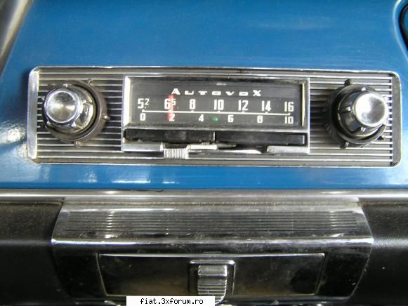 radio-urile noastre - autovox-ul de pe fiat 1800 B - Classic corner