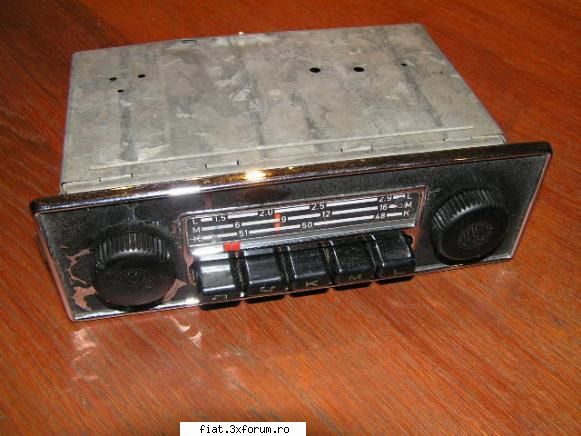 radio-urile noastre - ceva poze cu radio-ul curatat putin - Classic corner