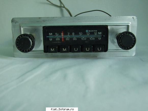 radio-urile noastre - Sanyo Inca o poza echipat cu masca de aluminiu cu - Classic corner