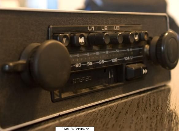 radio-urile noastre - bruessel ,grunding destul de rar, puse pe golf 1 - Classic corner