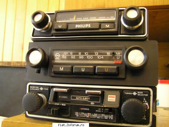 radio-urile noastre - 3 noi radio-uri intrate in colectie - Classic corner