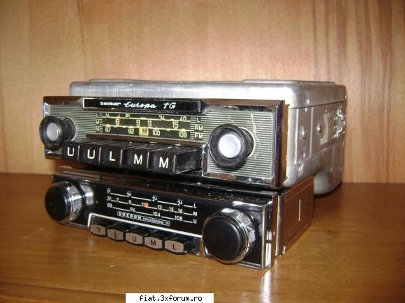 radio-urile noastre - inca un "batranel" si cu suportul mai - Classic corner