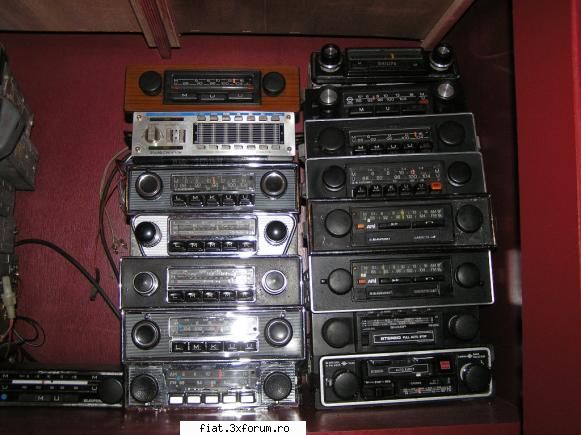 radio-urile noastre - poze cu colectia. in continuare caut buton pentru - Classic corner