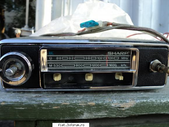 radio-urile noastre - alta achizitie: un sharp - are si U si prinde f - Classic corner