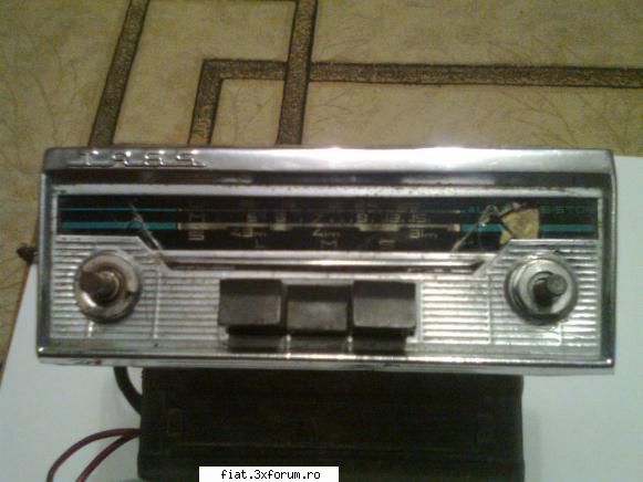 radio-urile noastre - ceva mai interesant radio - a fost montat pe un - Classic corner