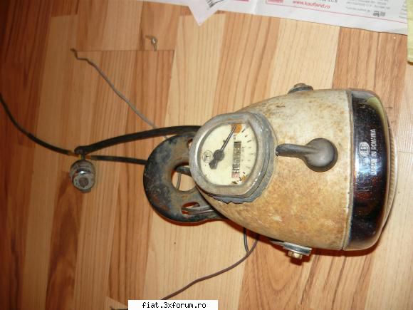 radio ford anii70 si nr din aluminiu - far carpati 70 lei - Anunturi