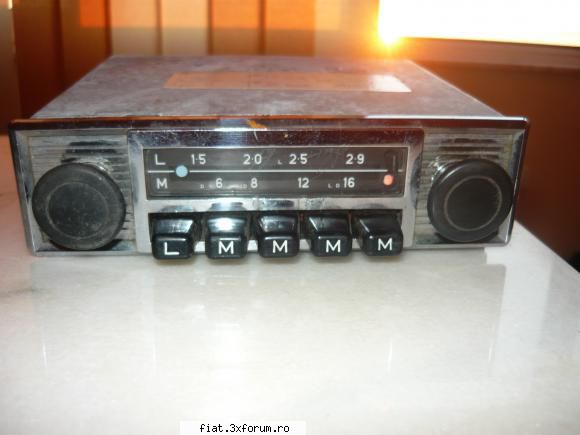 radiouri auto - 12. blaupunkt cu memorii mecanice- functioneaza - Anunturi
