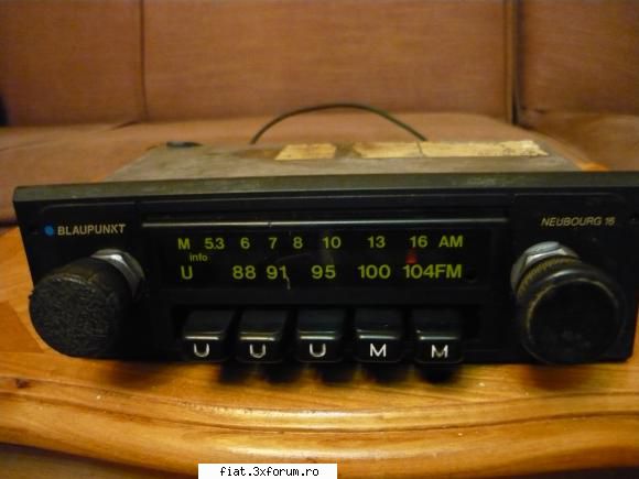radiouri auto romanesti si germane - 10.radio blaupunkt-80 lei - Anunturi