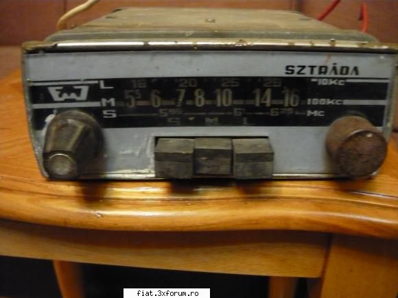 radiouri auto romanesti si germane - 18. radio strada -rusesc sau polonez-50 lei - Anunturi