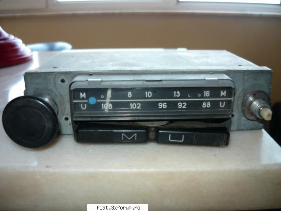 radiouri auto romanesti si germane - 21 radio blaupunkt-model foarte rar ,pret 150 lei - Anunturi