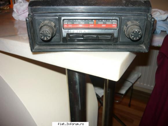 radiouri auto vechi - radio lira 35 ron - Anunturi