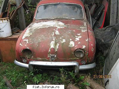 registrul RENAULT DAUPHINE din RO :) - inca doua epave la Sandominic Vand Renault - Classic corner