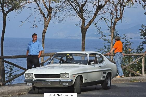 retro car - da este argintie cu dunga gri...uite masina unui - Alte marci