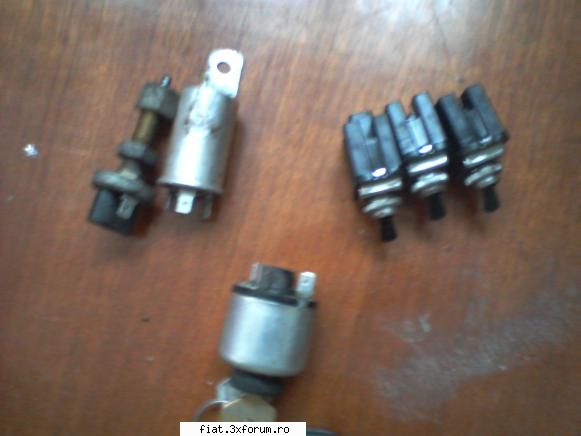 se vinde - poza pachet 50 de lei + taxa postala 5 lei cred - Club Fiat 850