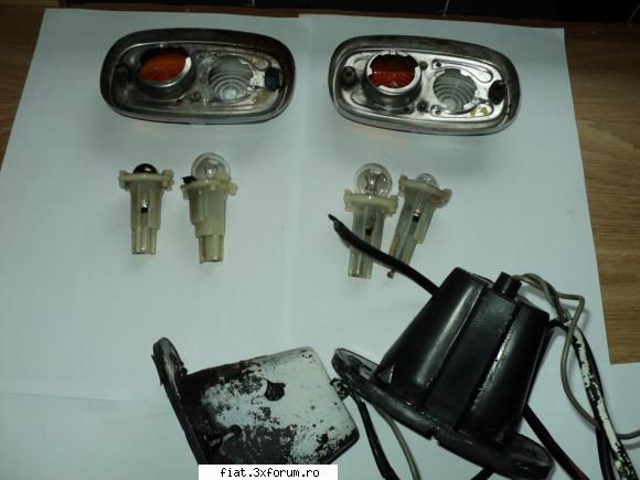 semnalizatoare FIAT 1500 - raritati - becurile sunt Osram - stantate FIAT - Club Fiat 1300&1500