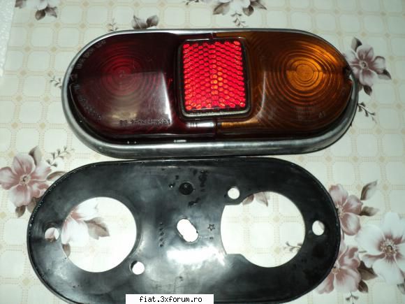 stopuri FIAT 1300 - al 3-lea stop spate + garnitura aferenta 90 RON - Club Fiat 1300&1500