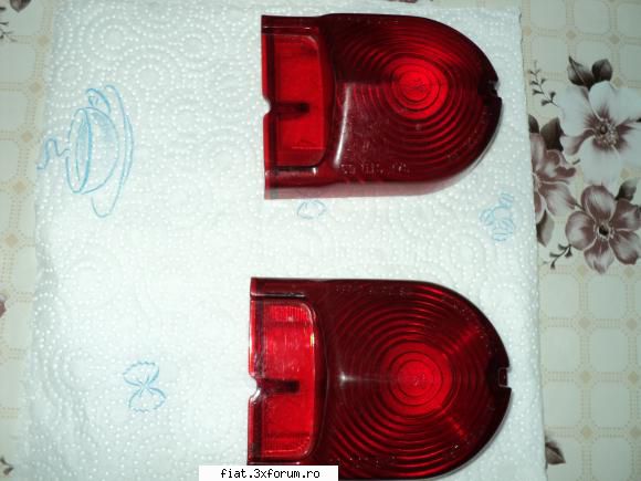 stopuri FIAT 1300 - 2 sticle stop spate stre NOS 75 RON bucata - Club Fiat 1300&1500
