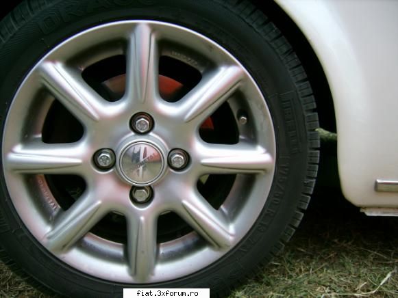 un alt 500 - inca una, si prin italia multi au cu 155/55 sau - Club Fiat 500 & 600