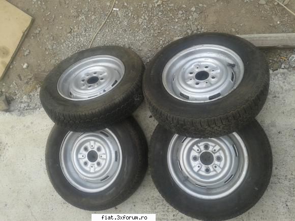vand 4 roti pentru fiat 12" - Vand 4 roti pentru fiat 12" Pot fi montate pe - Bursa