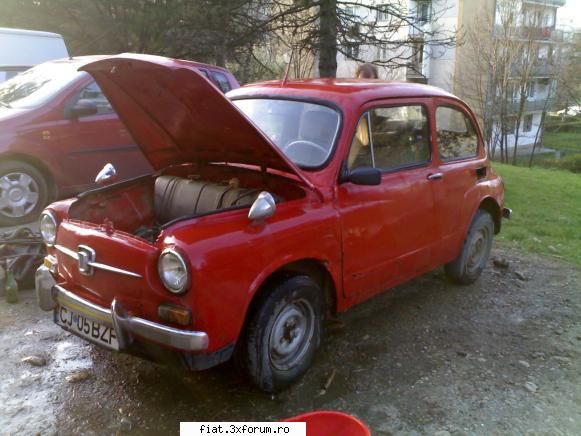 vand Fiat 600D - Se vinde 600D din 1964. Masina este dezasamblata - Bursa